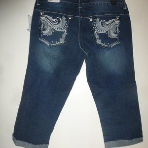 NEW Rue 21 SEXY Denim Washed Capri Jeans Low Rise Sz 5/6